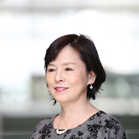 蒼唯(あおい)先生